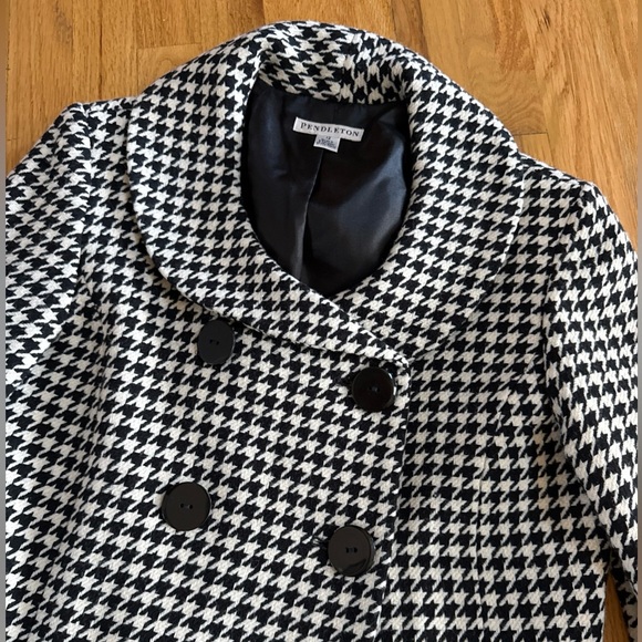 Pendleton Jackets & Blazers - PENDLETON wool blazer, Houndstooth, Virgin & Lambs Wool, Size 12  EUC Classic